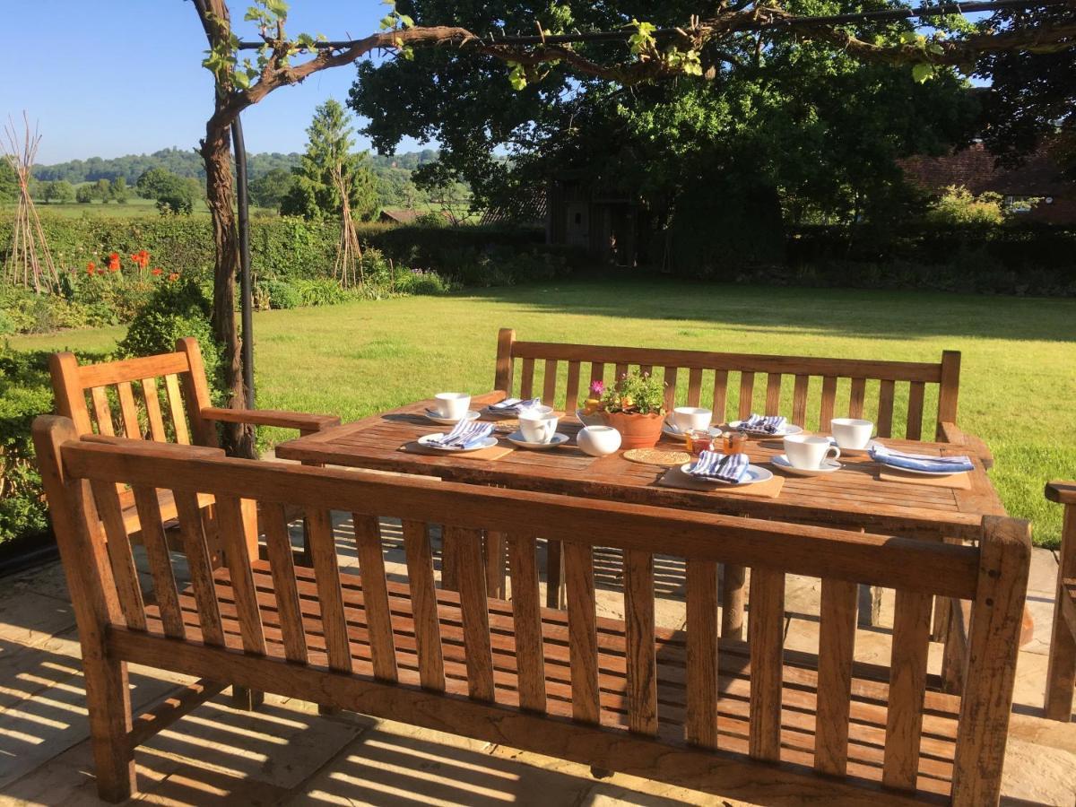 เฮิร์สต์ฟาร์ม Bed & Breakfast Crockham Hill ภายนอก รูปภาพ